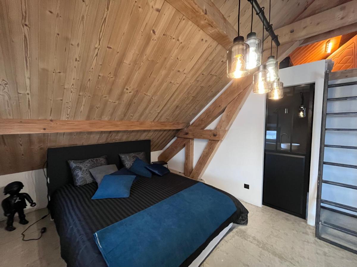 ブール・サン・モーリス Refuges Sous Les Toits Bed & Breakfast エクステリア 写真